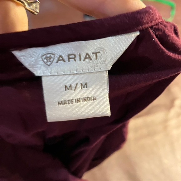 ARIAT Burgundy Long Sleeve Top with Lace Trim Womens Size‎ M - Picture 11 of 13